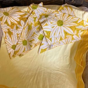 Vera Neumann Iconic Mid Century Modern Tablecloth and 6 Napkins 🌼🌼🌼